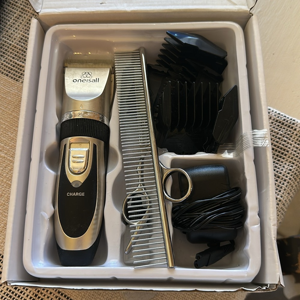 Oneisall Pet Electric Clipper - Picture 3 of 3